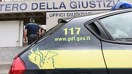 Armi, cocaina e balestre: in casa aveva un arsenale. Arrestato 58enne di Agliè
