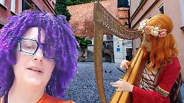 Musica in strada? Solo se piace al Comune. Il caso dell’arpista cacciata da Cuorgnè… di nuovo (VIDEO)