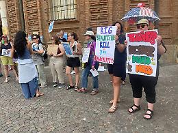 Trump? Peggio di un tiranno. Americani in piazza a Torino