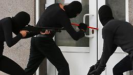 Piemonte, rapina a mano armata alle Poste: è caccia ai due fuggitivi