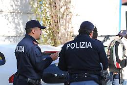 Droga e soldi falsi nell’alloggio occupato: quattro senegalesi finiscono in manette