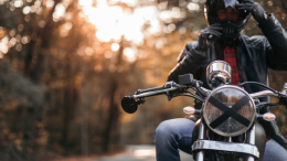 Motociclisti nei boschi, stangata da mille euro: già fioccano le multe