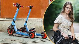 Monopattini e disabilità, a Torino cresce la protesta: “Sono un pericolo per ciechi e fragili”