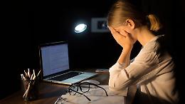 Sempre online: la giornata lavorativa comincia all’alba e finisce a notte