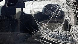  Vandalismo a Torino, auto devastate: cresce l’allarme in città