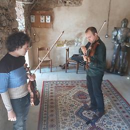 Un luglio di studio, emozione e grandi voci tra le colline canavesane
