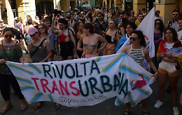 Contro Orbán, contro Valditara, contro l’omobitransfobia: il Pride di Ciriè è lotta politica