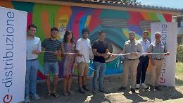 Un murales contro l’odio: a Settimo Torinese i ragazzi raccontano la pace con l’arte