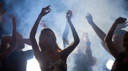 Viverone accorcia la notte: coprifuoco all’una per la movida del mercoledì