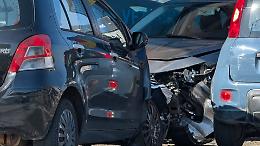 Scontro al semaforo: incidente tra due auto in corso Galileo Ferraris a Chivasso