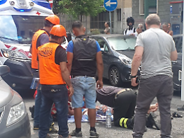 Travolta da un furgone in via Nizza: grave una donna anziana