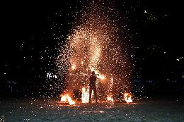 Ivrea celebra San Savino: cavalli, fruste e magia sotto le stelle  (foto e video Luisa Romussi)