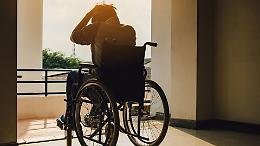 Percosse, umiliazioni e psicofarmaci alterati: indagini su cinque anni di abusi sistematici su disabili