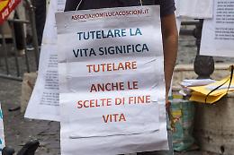 Fine vita, il Piemonte si gira dall’altra parte, i cittadini no. Già raccolte oltre 30.000 firme