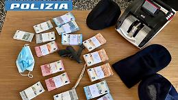 Colpo in banca da 33mila euro a Torino, ma la fuga dura poco: due arresti e bottino recuperato