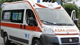 Scontro mortale tra moto e furgone: perde la vita un 52enne 