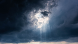 Domenica con temporali al Nord e vento forte: ecco dove colpiranno