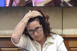 Treni come carri bestiame sulla Torino-Ivrea. Ruffino interroga il Ministero: “Il Canavese non può più aspettare”