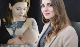 Primo bimbo con due mamme a Ciriè: la sindaca firma il certificato di nascita