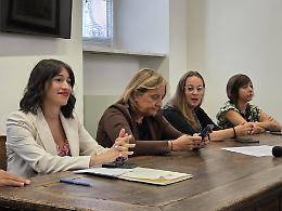 La destra alza l’Irpef e bastona il ceto medio. “Cirio tassa i poveri e salva Amazon”
