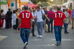 Festa dell’Unità: il Pd si mette in scena, tra abbracci tattici e nodi irrisolti