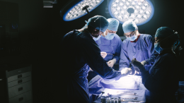 In coma a 14 anni, il fegato spappolato dal caldo. Ma Torino l’ha salvato