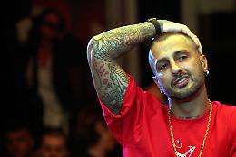 Raoul Bova accusa Fabrizio Corona: "Mi ha ricattato e umiliato". La Procura indaga