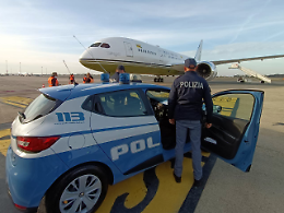 Portava un kg di ketamina per le feste in Sardegna, cinquantenne piemontese arrestato in aeroporto