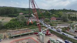 Asti-Cuneo, posata la campata del nuovo viadotto: «Completamento entro fine anno»