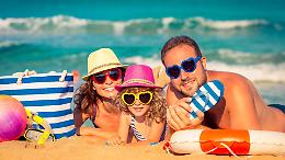Ferie ad Agosto? Ormai un lusso! Il caro-prezzi stravolge le vacanze degli italiani