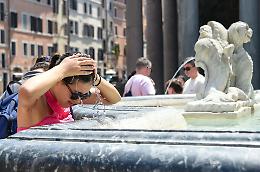 Caldo e sole per Ferragosto, ma temporali in agguato: poi l’anticiclone africano cede e arrivano correnti fresche