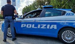 Ivrea, panico al supermercato: ruba due cellulari e aggredisce clienti e poliziotti