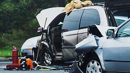 Tre auto distrutte nello scontro, un ferito in codice rosso sulla statale 35 bis