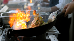 Blitz in piazza Derna: chiuso il ristorante Mister Wang per carenze igieniche