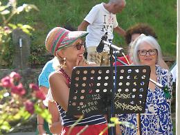 Cori, sorrisi e memorie collettive nella festa di San Lorenzo a Ritornato