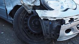 Auto rubata contro bus e fuga a piedi in autostrada: caos e paura a Settimo Torinese
