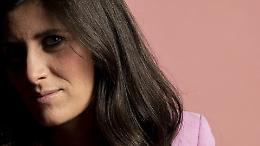 Chiara Appendino denuncia la violenza digitale: "Le mie foto su siti porno"