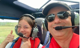 Padre e figlia muoiono nell’ultraleggero precipitato in risaia