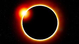 Eclissi totale di luna il 7 settembre 2025: ecco come vederla a occhio nudo anche a Torino