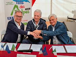 Fête des Alpes 2025: Piemonte, Valle d’Aosta e Savoia firmano l’intesa per la montagna del futuro (FOTO E VIDEO)