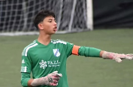 Padre entra in campo e massacra un tredicenne: frattura al malleolo per il portiere del Volpiano