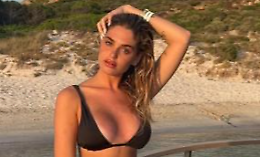 Caroline Tronelli, fidanzata di Stefano De Martino, lascia Instagram dopo lo scandalo dei video rubati