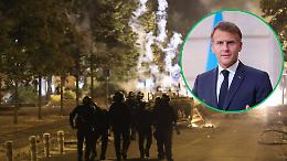 Francia nel caos: Macron ha fallito, i francesi scendo in piazza e assediano il Governo