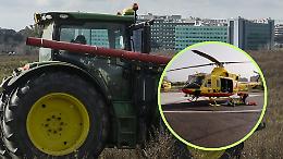 Trattore carico d’uva si ribalta: conducente in elisoccorso