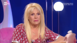 Maria Teresa Ruta racconta la paura per l’operazione alla testa del nipotino Noah e la forza di una famiglia che non si è arresa (VIDEO)