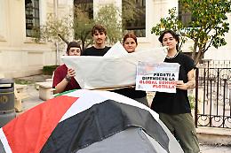 Attivisti di Torino per Gaza: "Blocchiamo tutto il 22 settembre". I carri armati di Israele entrano a Gaza City