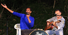 Che magia ai Giardini del Castellazzo: in 300 per Daby Touré