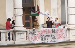 Torino, il collettivo studentesco irrompe al Rettorato: "Unito, rompi con Israele" (VIDEO)