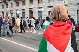 Diecimila in piazza per Gaza, il corteo raccontato dagli scatti della fotografa Donata Ponchia