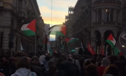 Torino scende in piazza per Gaza: di nuovo in 2mila per le strade del centro